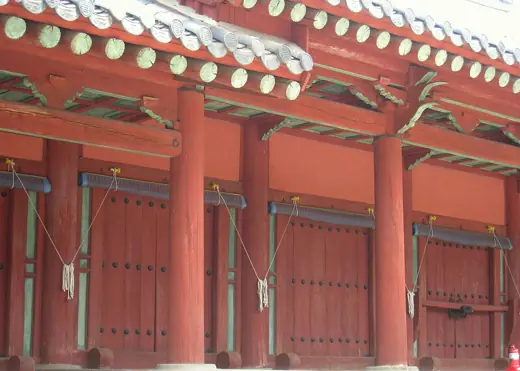 Photo 5: Interior · Sinwibongando, Jongmyo Shrine (hall detail) - Seoul, Korea