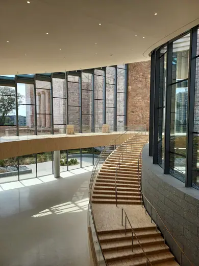 Photo 5: Interior