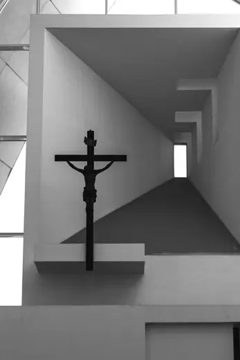 Photo 6: Interior · Chiesa di Dio Padre Misericordoso