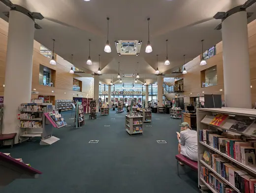 Photo 5: Interior