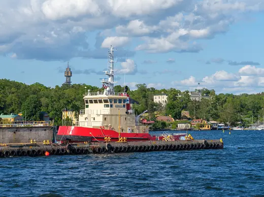 Photo 2: Exterior · Tugboat VISCARIA at Beckholmen, Stockholm