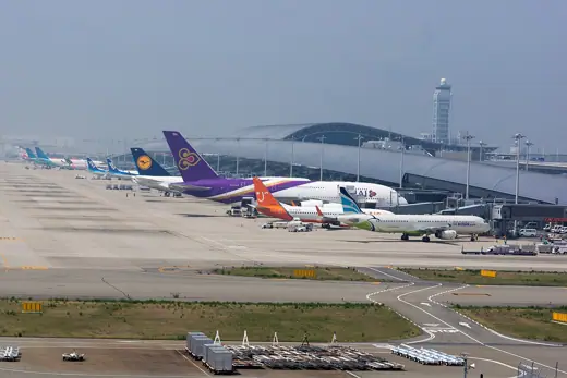 Photo 2: Exterior · Osaka Kansai Int'l Airport Terminal1