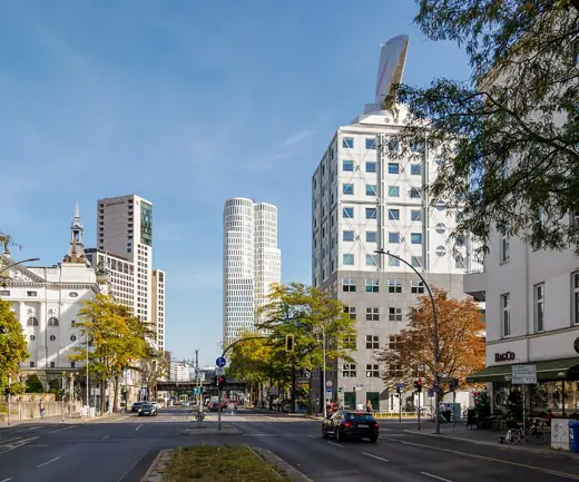 Photo 4: Exterior · Berlin, Kantstrasse: High rises "Zoofenster", "Upper West" and "Kant-Dreieck"
