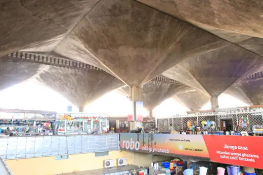 Photo 6: Interior · Market hall constructed by Chinese company