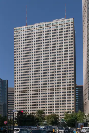 Photo 3: Exterior