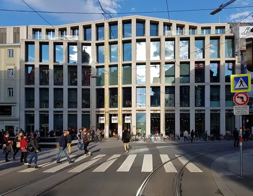 Photo 3: Exterior