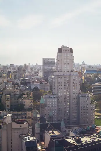 Photo 2: Exterior · Edificio Kavanagh