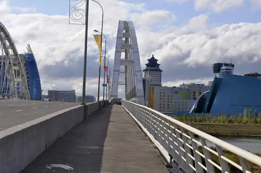 Photo 4: Interior · Ishim river bridge, Nur-Sultan, Kazakhstan