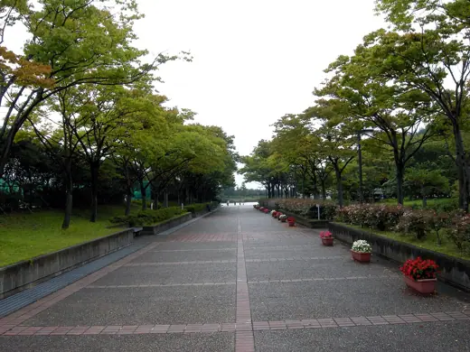 Photo 2: Exterior