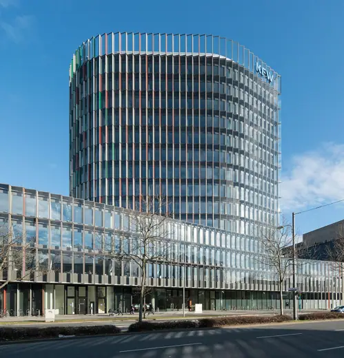 Photo 2: Exterior