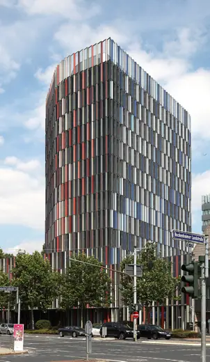 Photo 3: Exterior