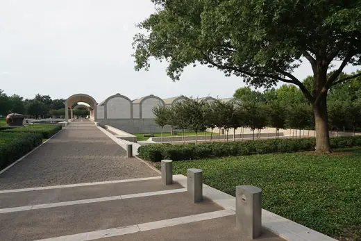 Photo 8: Context · The Kimbell Art Museum in Fort Worth , Texas ( United States )