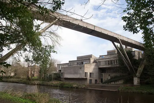 Photo 4: Exterior · Kingsgate bridge in front of Dunelm House in Durham , England