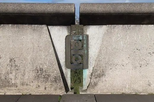 Photo 5: Detail