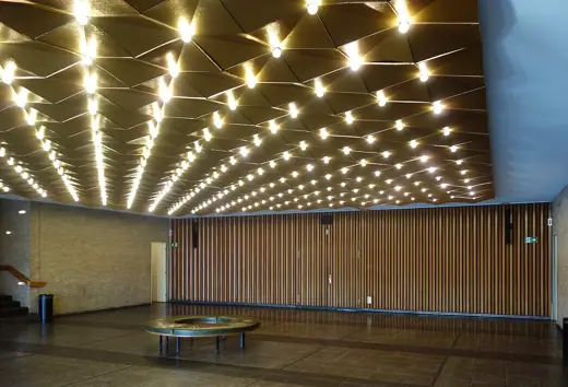 Photo 5: Interior · Foyer im Kino International, Berlin, Karl-Marx-Allee