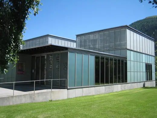 Photo 2: Exterior · Das Kirchner-Museum in Davos