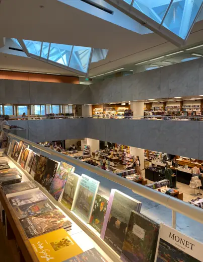 Photo 5: Interior · Kirjatalo / Bokhuset in Helsinki designed by Alvar Aalto