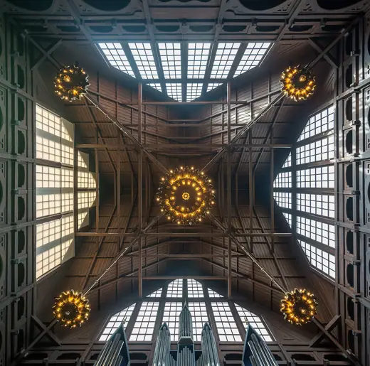 Photo 5: Interior