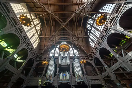 Photo 6: Interior