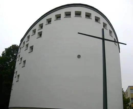 Photo 2: Exterior