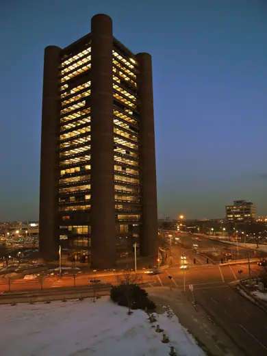 Photo 2: Exterior · (<a href=" https://www.flickr.com/photos/tisue/2442350182/ ">same building by day</a>)