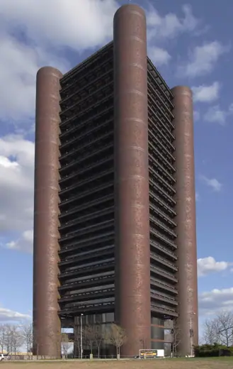 Photo 4: Exterior · Knights of Columbus headquarters in New Haven, Connecticut architects: Kevin Roche & John Dinkeloo