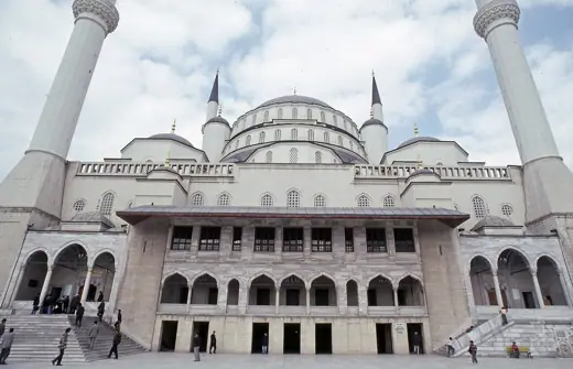 Photo 1: Exterior · Some pictures are from slides, scanned in 2017 and 2018 but NOT from that year