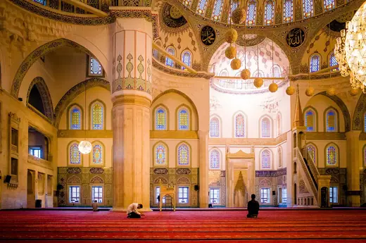 Photo 2: Interior · A rather modern mosque and one of the biggest in the world