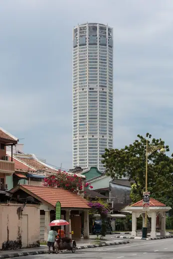 Photo 4: Exterior · Penang, Malaysia: KOMTAR, the highest building in Penang