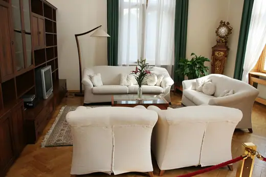 Photo 3: Interior