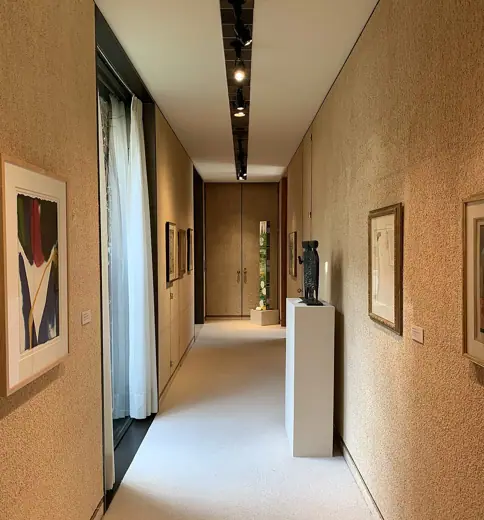 Photo 6: Interior