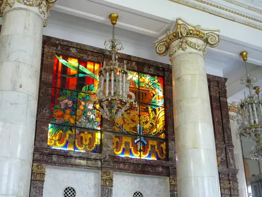 Photo 5: Interior