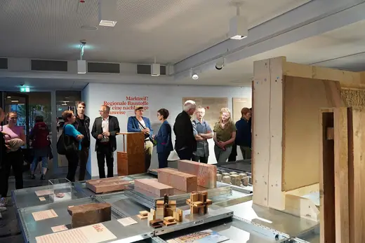 Photo 5: Interior · Ausstellung "Marktreif!