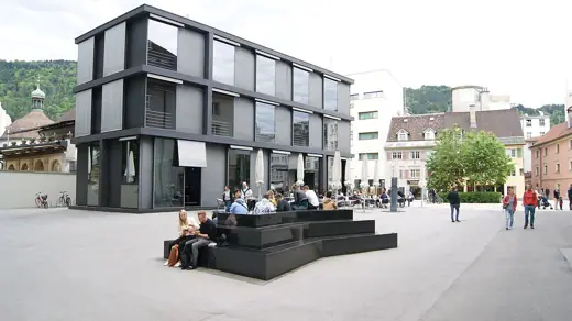 Photo 6: Detail · Bregenz, sculpture segno arte of Michelangelo Pistoletto in front of the house of arts Bregenz (KUB)