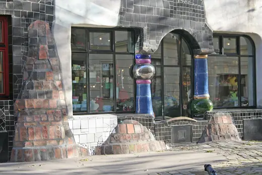 Photo 6: Detail