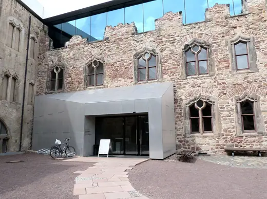 Photo 2: Exterior · Entrance to the art museum Moritzburg, Halle (Saale)