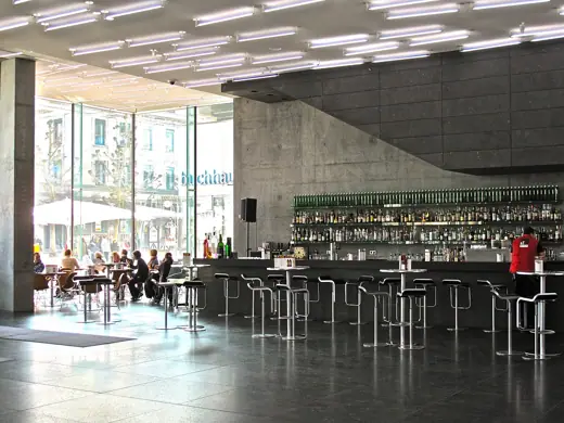 Photo 6: Interior · The foyer and café of the Kunstmuseum Stuttgart at the Schlossplatz in Stuttgart