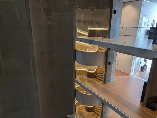 Photo 5: Interior