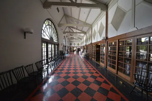 Photo 5: Interior