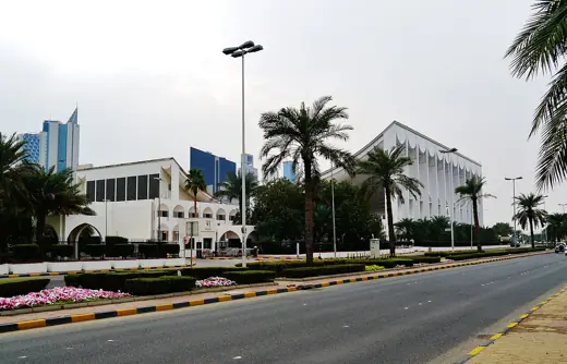 Photo 4: Context · Arabian Gulf Street, Kuwait City, Kuwait