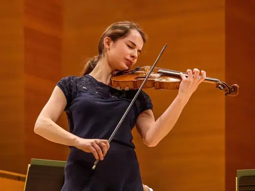 Photo 2: Exterior · Alina Pogostkina at a rehearsal at L'Auditori (Barcelona)