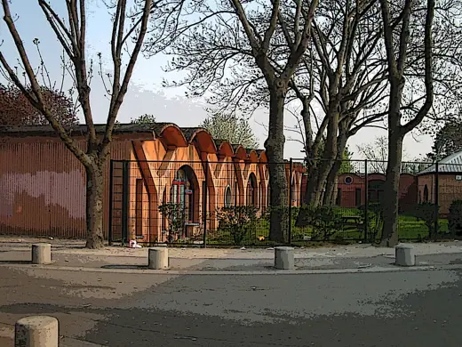 Photo 3: Exterior · France - Ile-de-France - Essonne - Grigny - La Grande Borne - Ecole du Buffle
