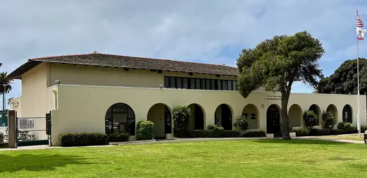 Photo 2: Exterior