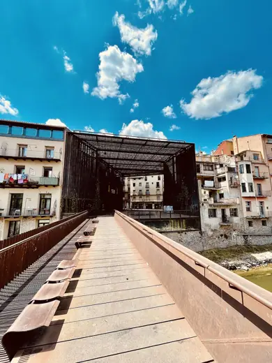 Photo 3: Exterior · Palanca i plaça de la Lira