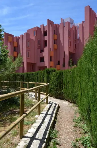 Photo 3: Exterior · Muralla Roja i bardissa, Calp