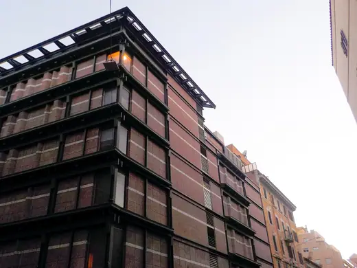 Photo 2: Exterior · Edificio che ospita la Rinascente di piazza Fiume a Roma