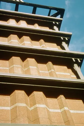 Photo 3: Exterior · Kaufhaus "La Rinascente" in Rom