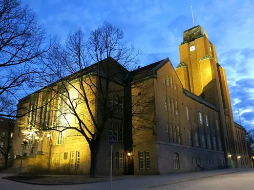 Photo 2: Interior
