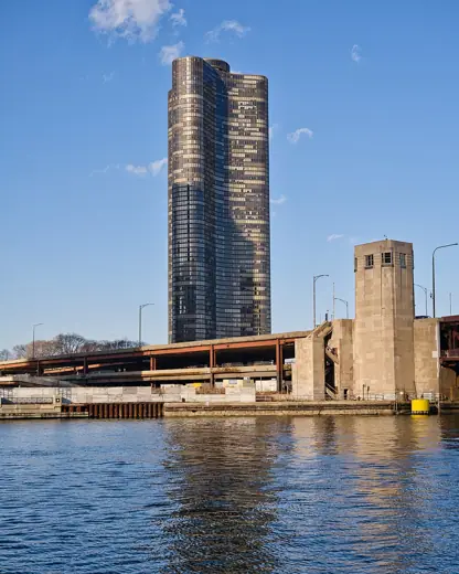 Photo 3: Exterior · Chicago in 2022