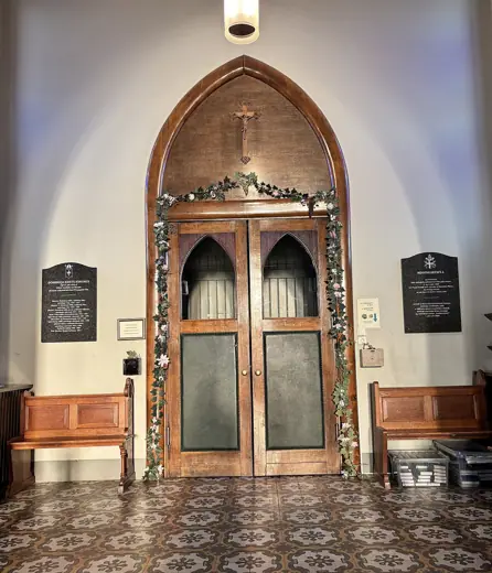 Photo 5: Interior